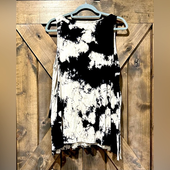 EUC Blue Buttercup Tie Dye Tiered Fringe Tank Top Sz L - Picture 2 of 13